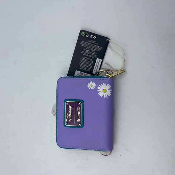 NEW Disney NYCC Exclusive 2022 The Hunchback of Notre Dame Djali Wallet - Picture 4 of 7